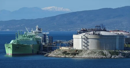 DN Debatt. ”Ur askan i elden – vi byter rysk gas mot amerikansk”