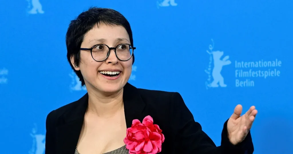 Afghanistans romkom-drottning: ”Jag vägrade stryka kyssen och sexleksaken ur manuset”