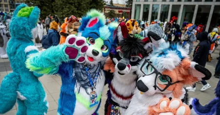 Tusentals furries tar över Malmö