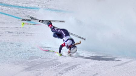 Lindsey Vonn kan åka hem efter operation