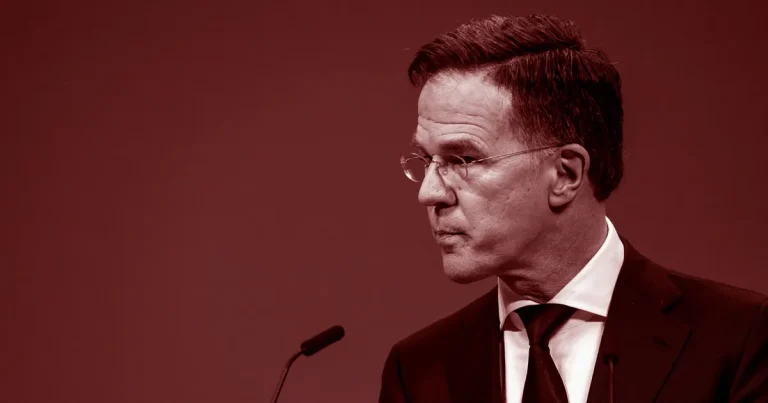 Ledare: Mark Rutte är inte seriös – han borde bytas ut