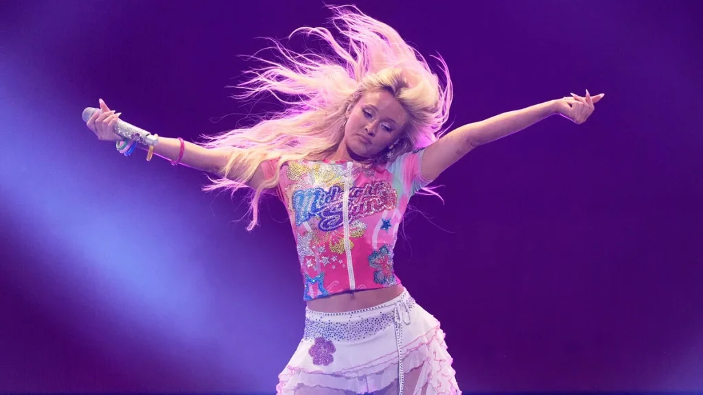 Efter kaoset får Zara Larsson större arenor