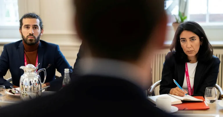 Jenny Andersson: Bryr sig inte socialdemokratin om Sveriges 18-åriga styvbarn?