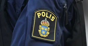 16-åring frias från förolämpning av polisman