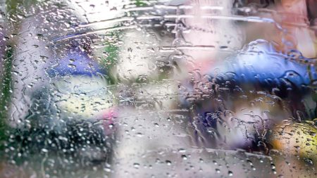 Stor räddningsinsats efter kollision mellan buss och bil i Ljusdal