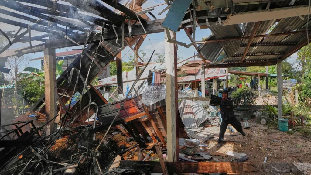 Thailand anklagar Kambodja för att bryta vapenstilleståndet efter skottlossning vid gränsen