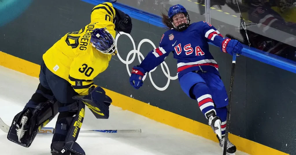 Körde rakt in i svenska målvakten: ”Ska få lida för det”