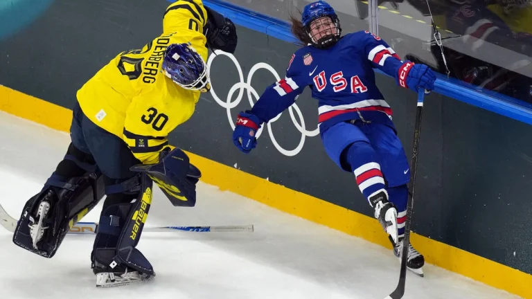 Jessica Adolfsson säger att om de rör min målvakt kommer de att lida efter Sveriges 0-5-förlust i OS-semifinalen