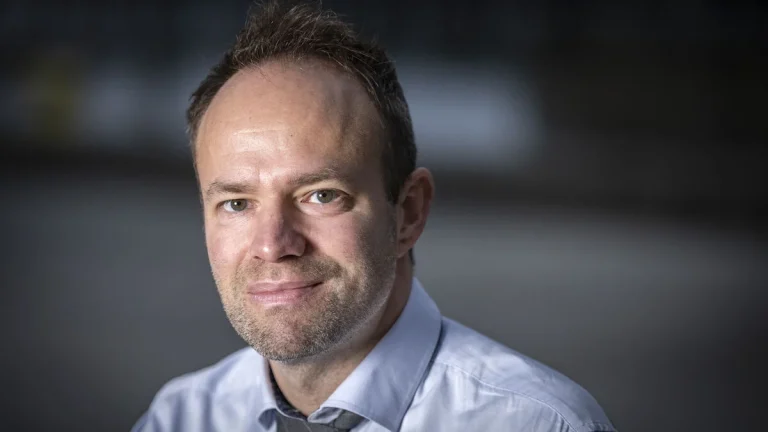 Expert: Alla indikatorer har blinkat rött efter Israels förebyggande attack mot Iran, enligt uppgift med amerikanskt stöd