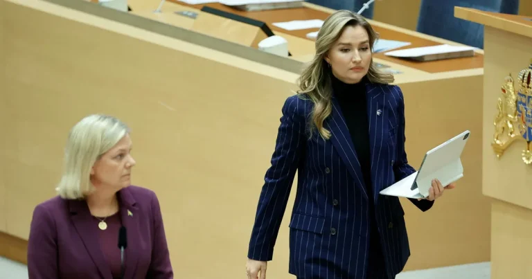 KD-källor: Vara del av S-ledd regering inte längre uteslutet