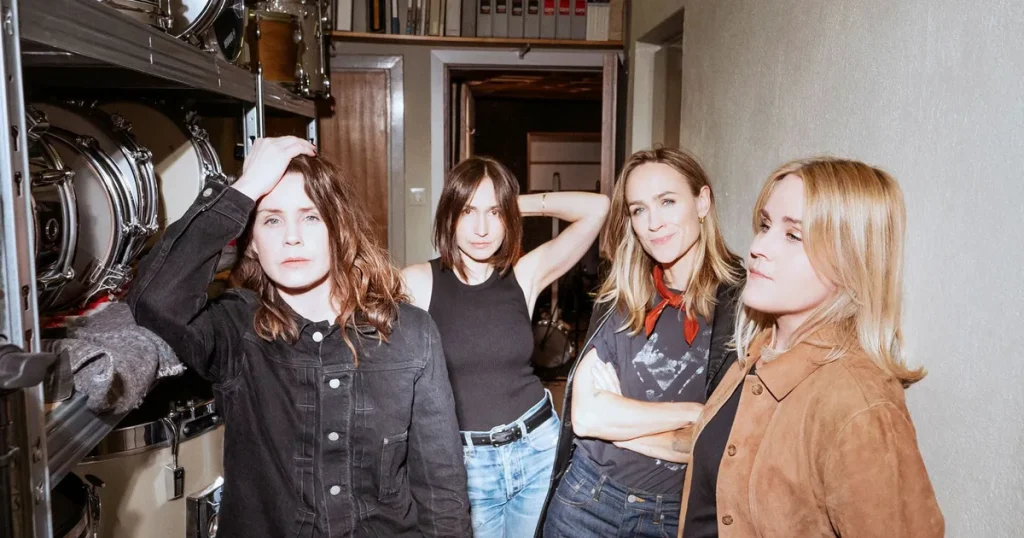 Sahara Hotnights låter både skitigare och snyggare