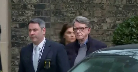 Sandra Stiskalo: Det luktar landsförräderi när prinsars huvuden rullar