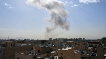 Teheranbo: Vi vet inte vad vi ska göra när iranier förbereder sig för möjligt krig