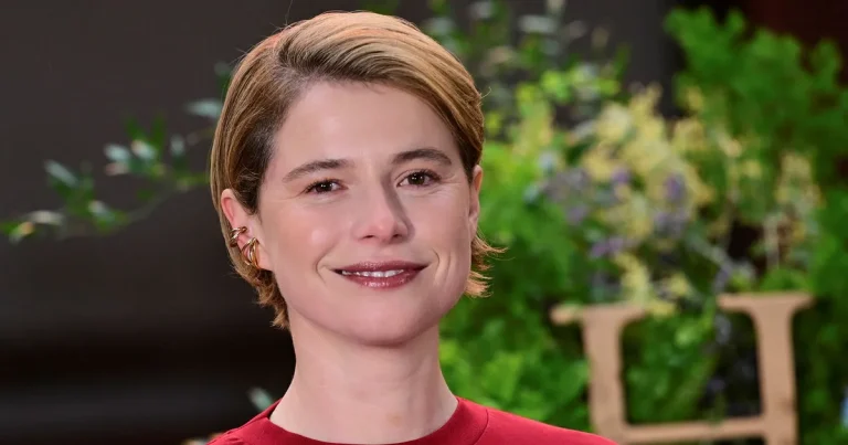 Jessie Buckley om Oscarsrollen: ”Jag vet inte hur man är människa”