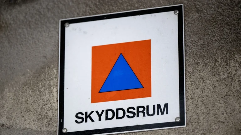 Över 120 000 volontärer för att bemanna härbärgen