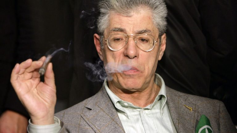 Lega Nords grundare Umberto Bossi avlider vid 84 års ålder