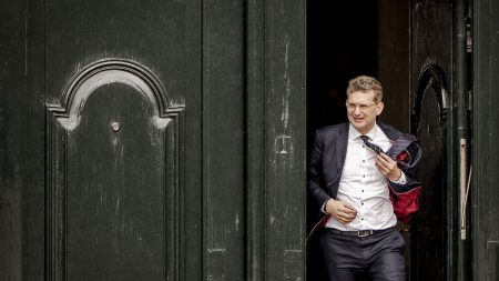 Vänsterpartiet avvisar Frederiksens inbjudan | Sverigebladet