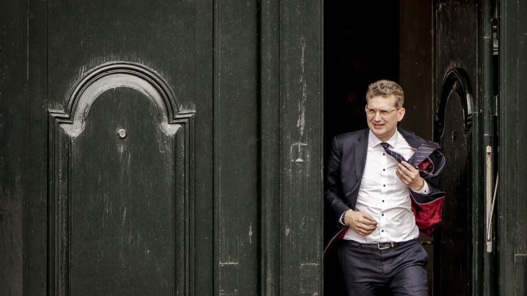 Vänsterpartiet avvisar Frederiksens inbjudan | Sverigebladet