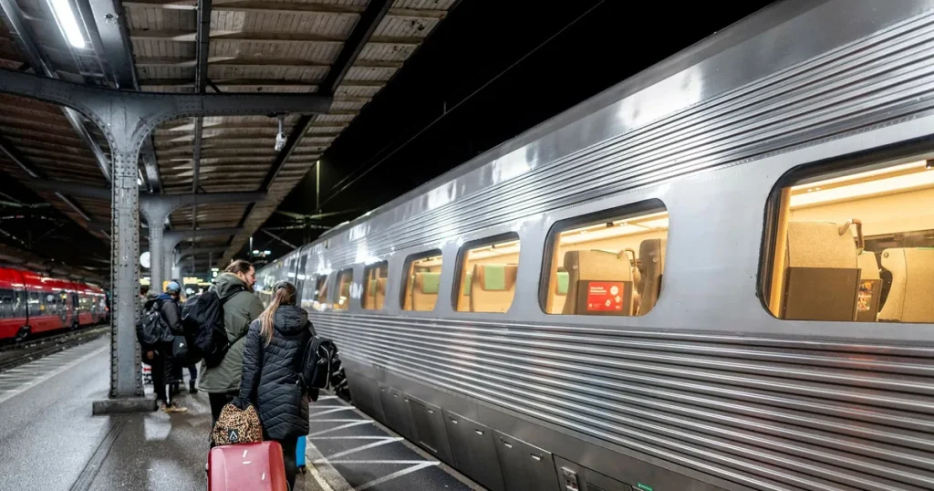 Alex Schulman: Jag tog tåget till Göteborg – men hamnade i ett dårhus