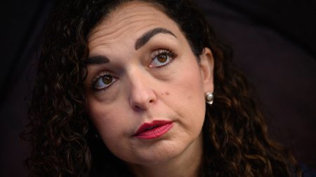 Författningsdomstolen upphäver upplösningen av Kosovos parlament