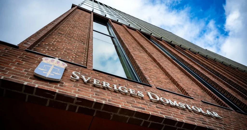 Lurades och fick äta hundmat – unik dom