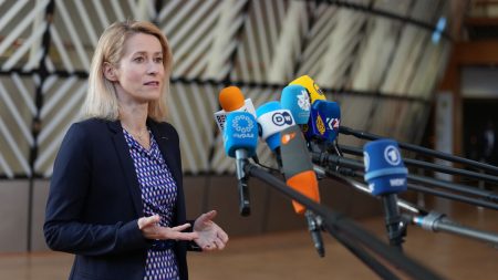 Kaja Kallas kallar USA:s öppning för rysk olja ett farligt prejudikat