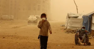 Oväder slår hårt mot krigsdrabbade länder