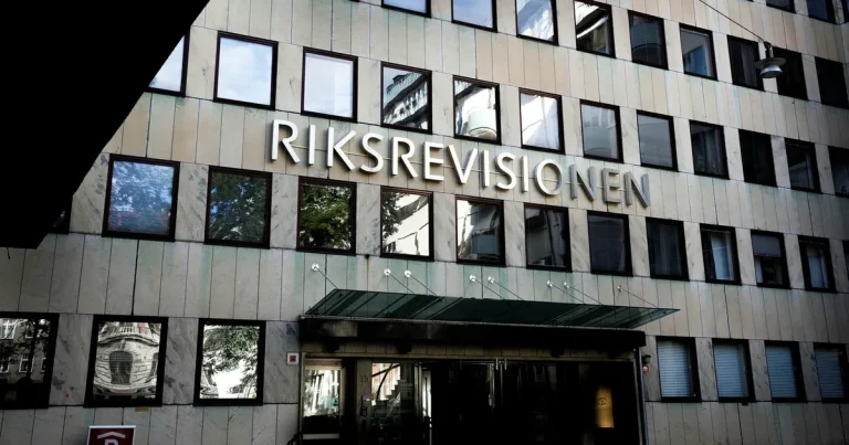 Myndigheter tas i örat för svårrubbad språkbarriär