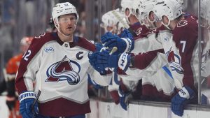 Gabriel Landeskog genomgick operation efter att ha blivit skjuten i pungen