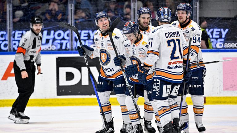 Slutspelsdrama: Växjö gör fem raka mål i tredje perioden mot Brynäs