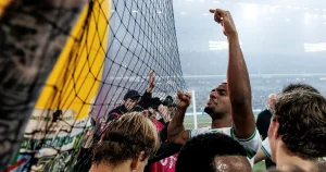 Abraham avgjorde Stockholmsderbyt på tilläggstid – Hammarby vidare till semifinal