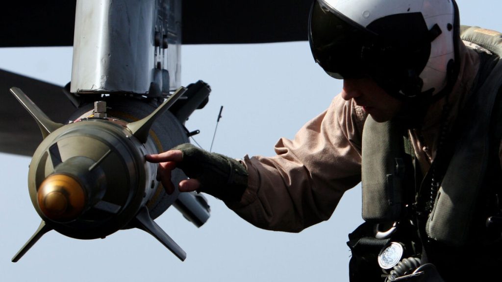 Misstänkt vadhållning på attack mot Iran gav $529 miljoner innan första missilerna