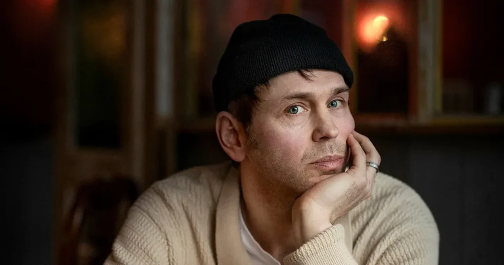 Joel Alme gör gospel för stressade morgonpendlare i januari