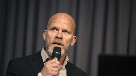 Svensk fotboll bör ha en policy för mänskliga rättigheter