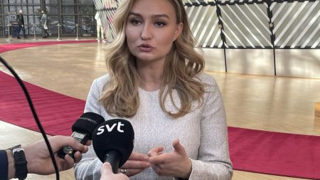 Busch hotar Danmark, säger att hon är på gränsen till att bli ond