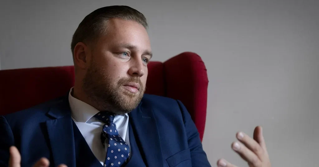 SD-toppen vill stoppa hbtq-träffar: ”Min dotter diskriminerades”