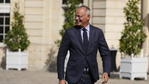 Möjlig presidentkandidat Édouard Philippe ser ut att behålla Le Havre i franska lokalval