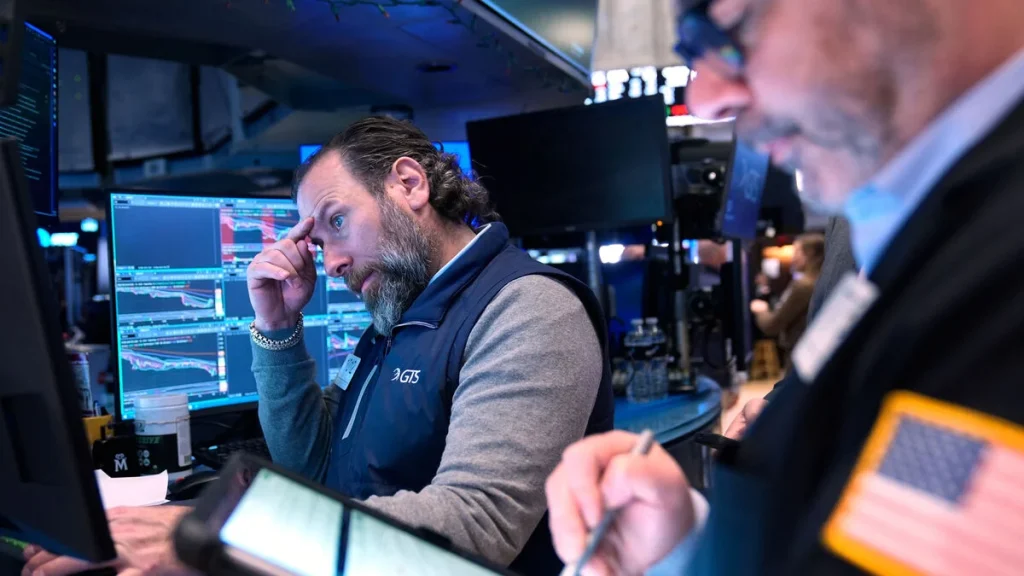 Wall Street rasar när oljepriset stiger och Meta, Alphabet sjunker efter förlorade rättsfall