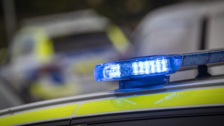 Man skjuten i Vårby Gård i Huddinge, söder om Stockholm