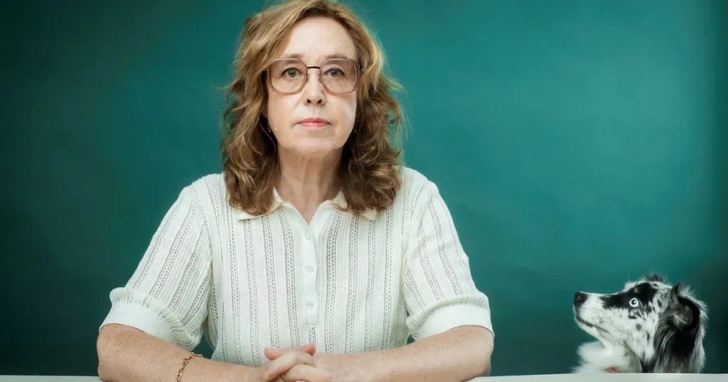 Man har aldrig tråkigt i Aase Bergs sällskap