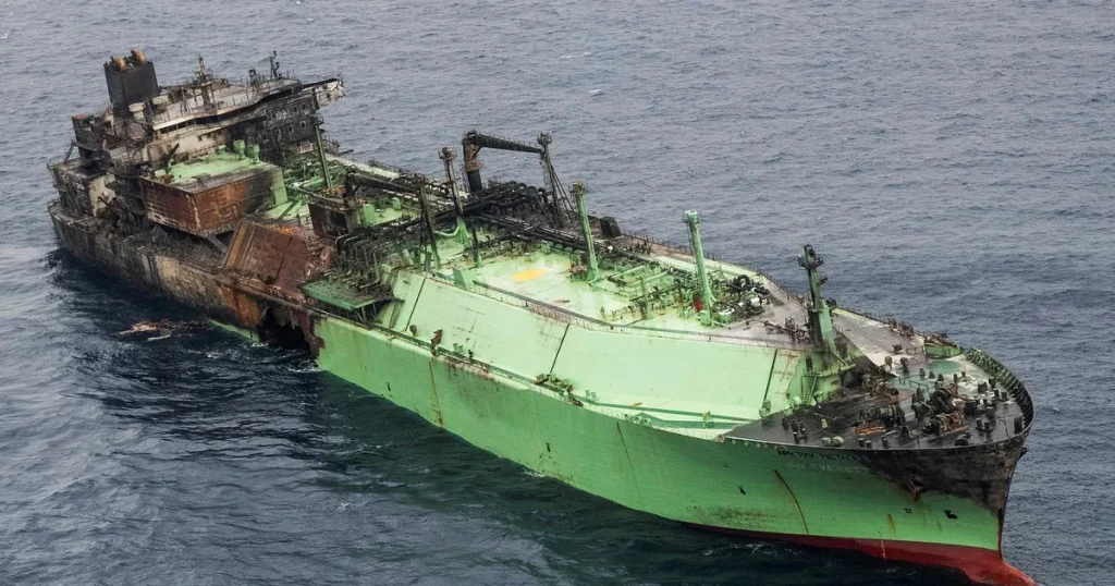 EU larmar om ryska spökskeppet: Risk för miljökatastrof