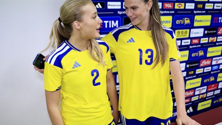 Debutanten Bella Andersson i tårar efter landslagsdebuten: Bästa tisdagen i mitt liv