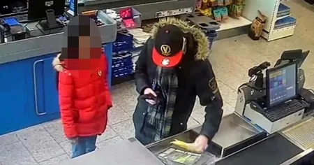 Uppgift i förhör: Styckmord på mamman skulle finansiera kontraktsmord på pappan