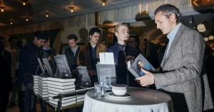 Ernstberger skrev över bokrättigheter till närstående – konkursbo ingrep