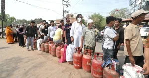 Matlagning över öppen eld – så slår kriget mot världens fattiga