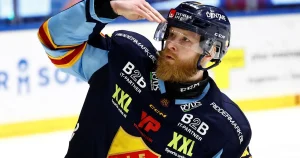 Profilen tackar för sig i Djurgården