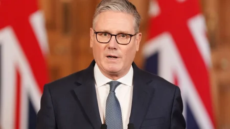 Starmer ger USA tillstånd att använda brittiska baser för defensiva ändamål