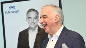 Expert på L-skriket: Fler kan följa Lars Leijonborg