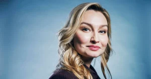 Ebba Busch: “Jättefå bär niqab – men det är ett kanonstort problem”