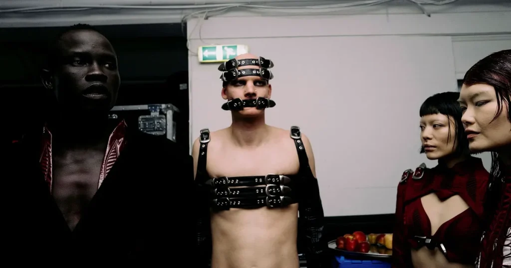 Femton år efter ”Femtio nyanser” – har bdsm-skildringarna blivit woke?